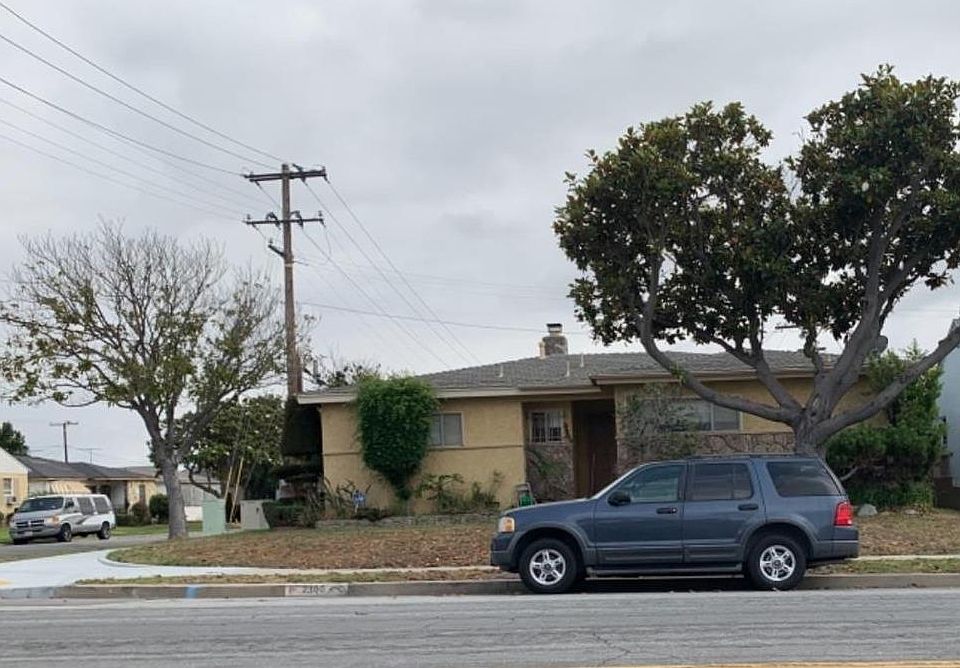 1st image of 2300 W 108th St