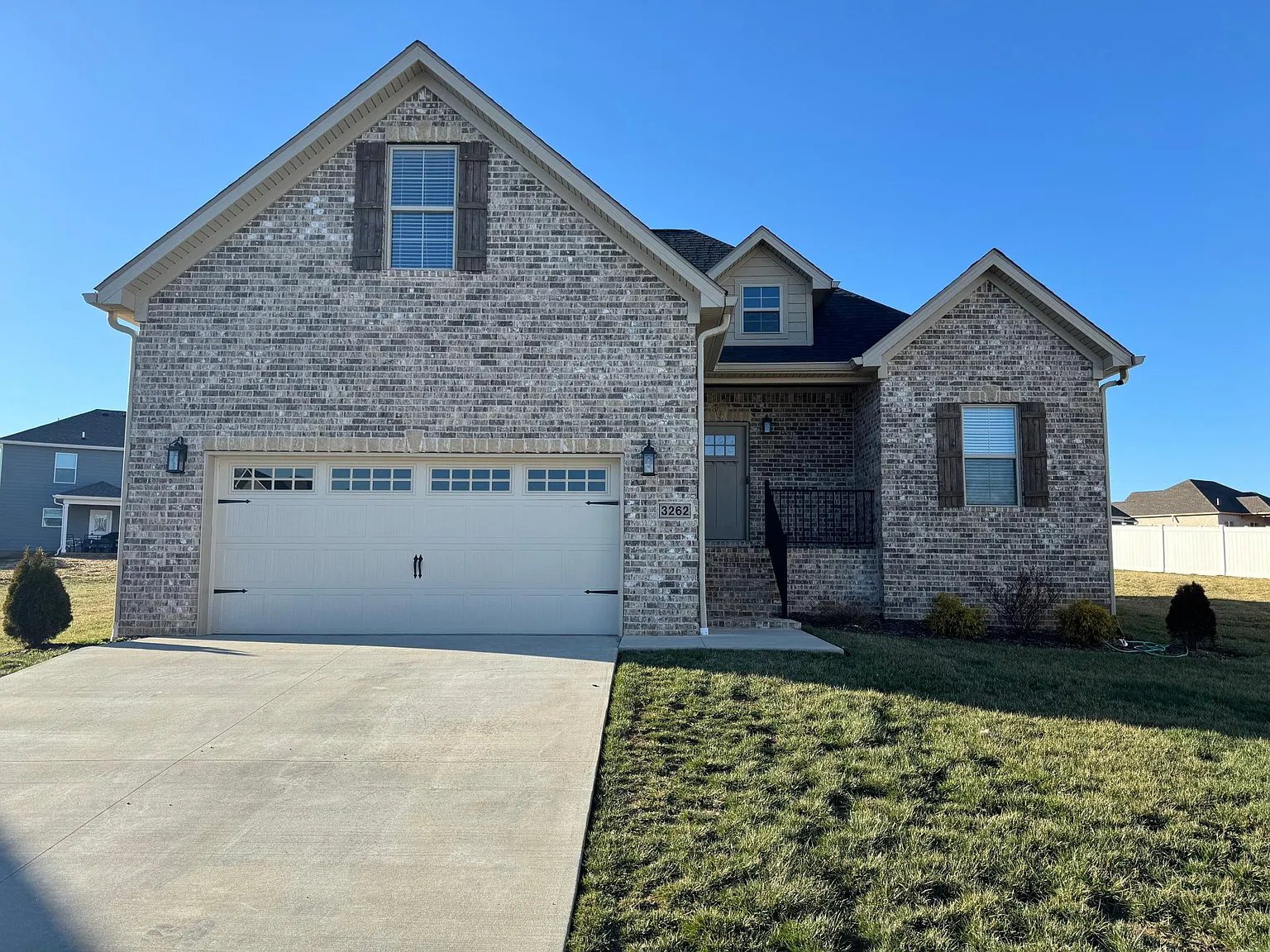 4 bed, 1750 sqft, $2,400 — Photo 1