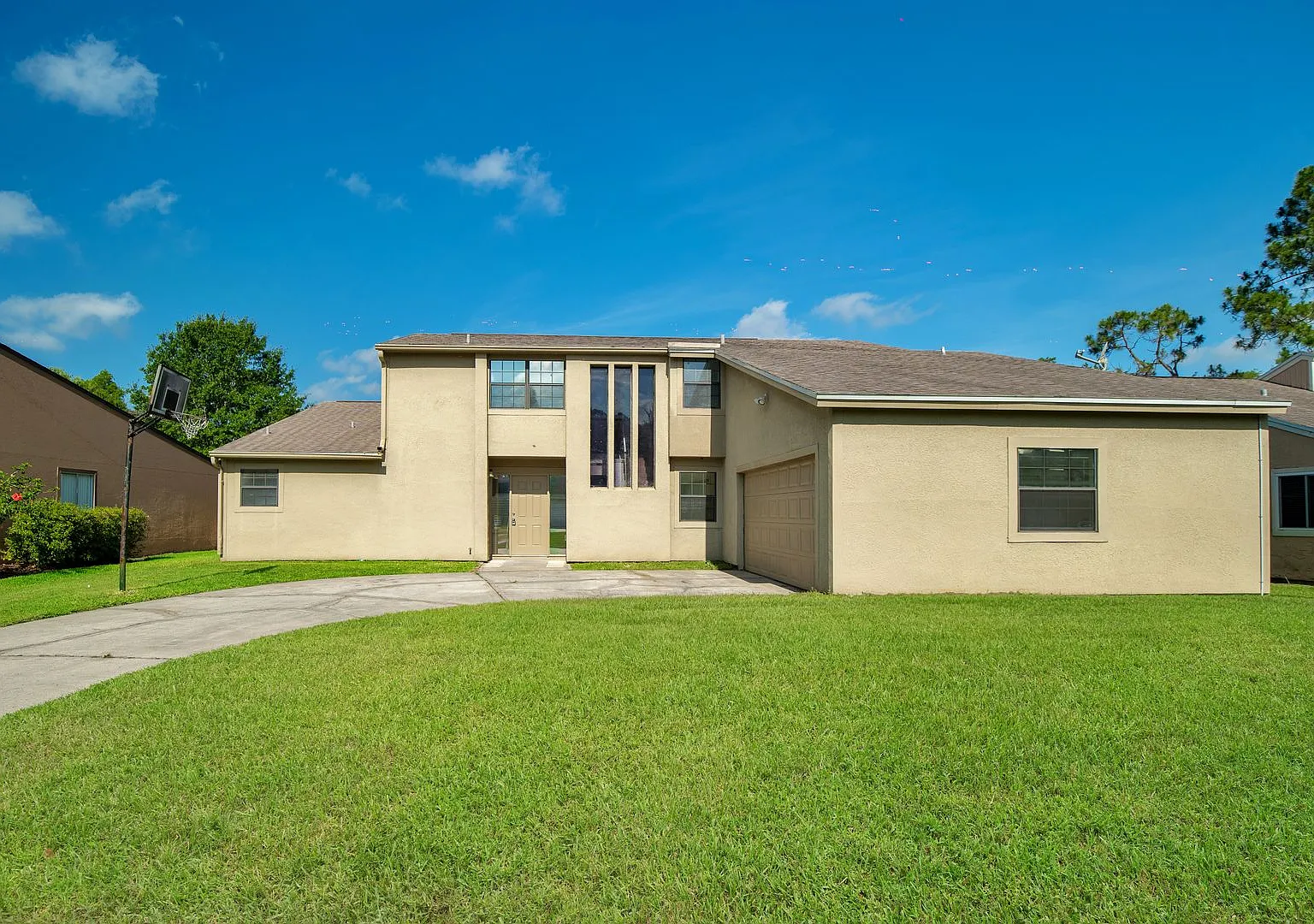 5 BR / 3 BA Home In Bay Run — Photo 1