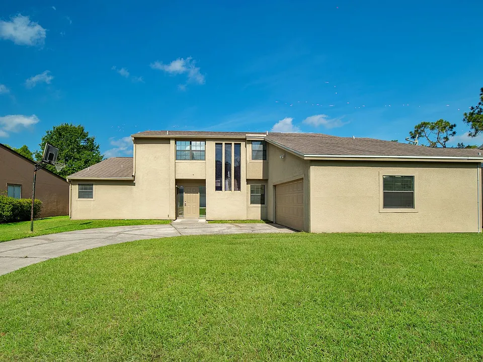 110 N Deerwood Ave
