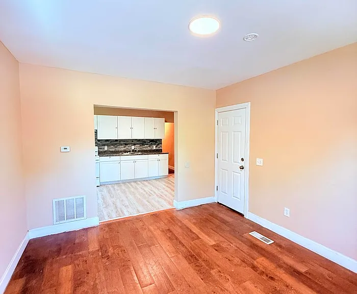 2488 Woodmere St — Photo 5