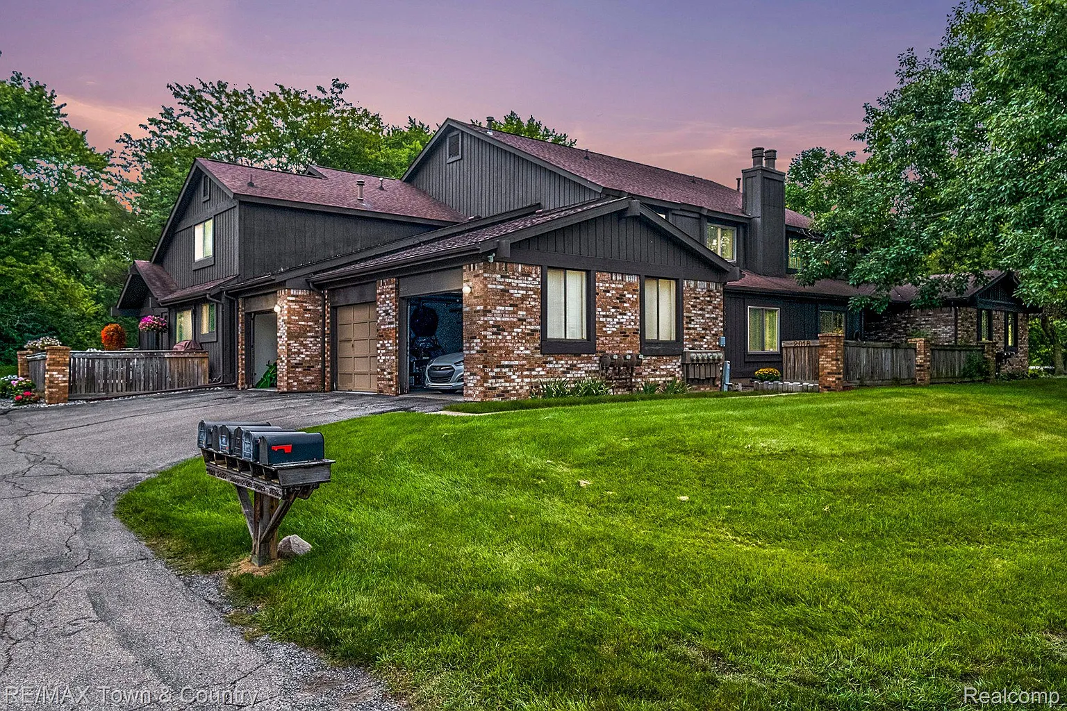 2017 Beekman Ct photo 1