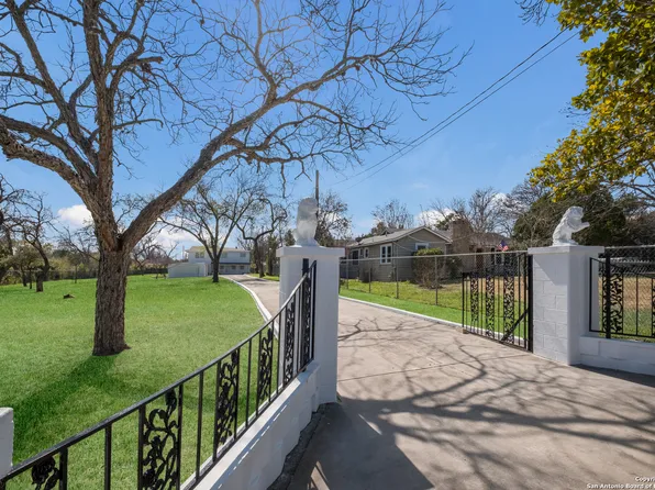 728 FREEMAN DR, San Antonio, TX 78228