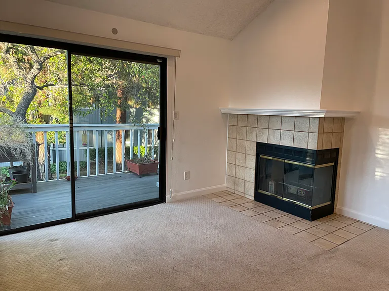 5015 Shalimar Cir — Photo 4