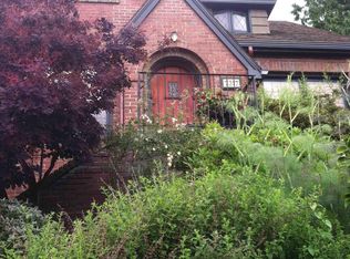 7317 19th Ave NE, Seattle, WA 98115