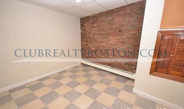3 bed, 1.0 bath, $2,600 — Photo 2