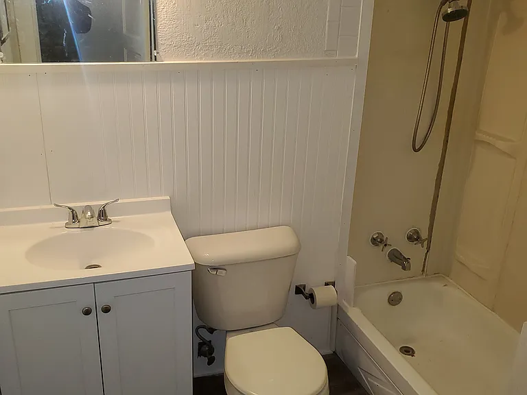 1742 S 64th St #UPPER — Photo 21