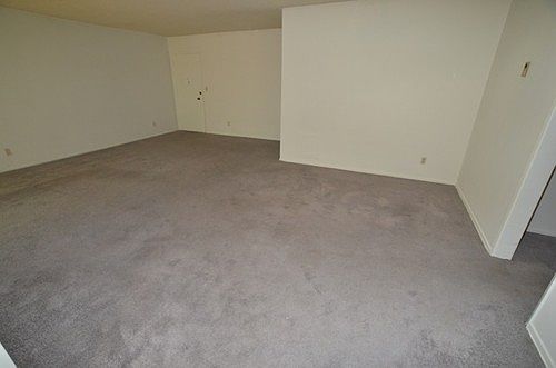 4th image of 11755 Gilmore St