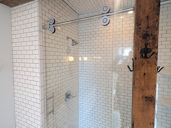 2nd image of 311 E 13th St #6