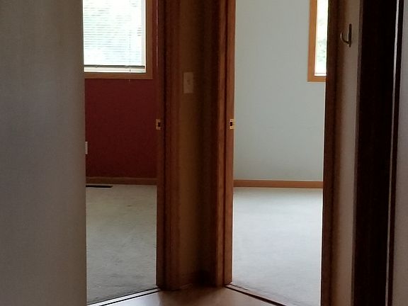 4th image of 1123 Wild Rose Ct