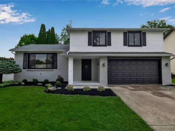 27 Marywood Dr, Depew, NY 14043