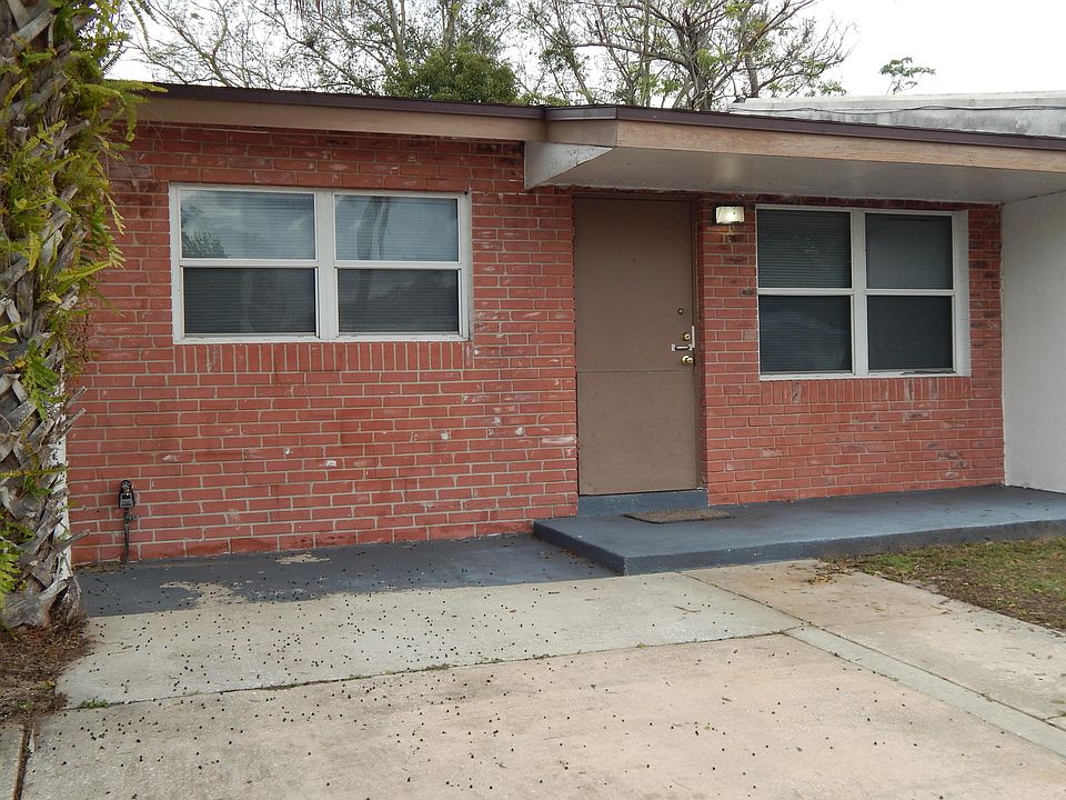 1st image of 205 W Towne Pl