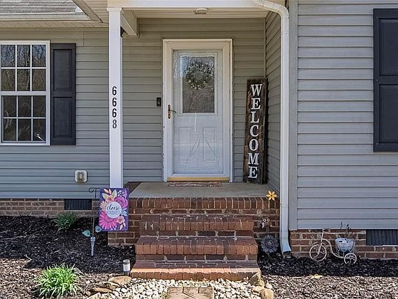 4th image of 6668 Beaver Ridge Ct