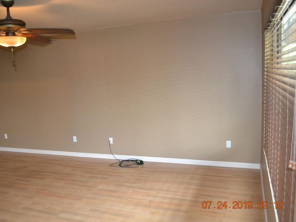 3rd image of 8126 E Amelia Ave