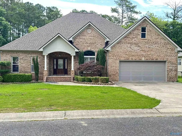 112 Deer Valley Pkwy, Rainbow City, AL 35906