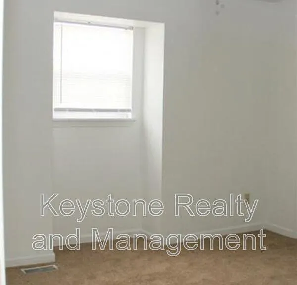 1375 Thompsonville Ln #1A — Photo 10
