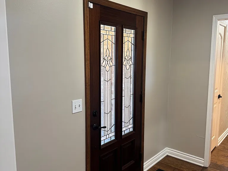 920 Countrywood Ln — Photo 2
