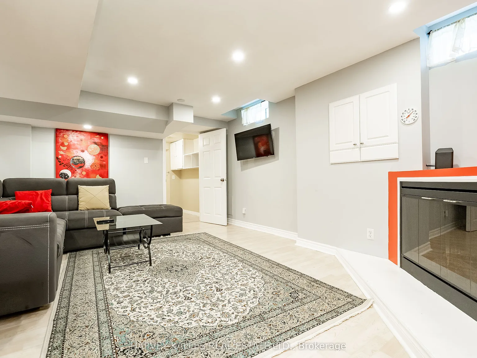 2 bed, $1,900 — Photo 4