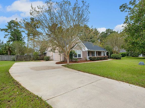 2nd image of 37 Cardinal Ct