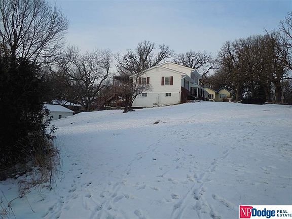 3rd image of 218 Bellevue Blvd S