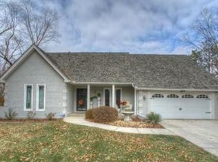 412 NW Poplar St, Lees Summit, MO 64064