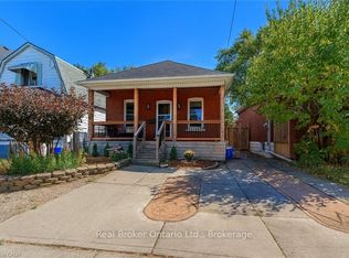 96 London St N, Hamilton, ON L8H 4B5
