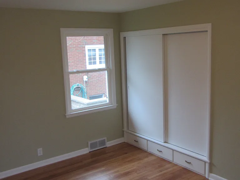 907 W 8th Ave — Photo 13