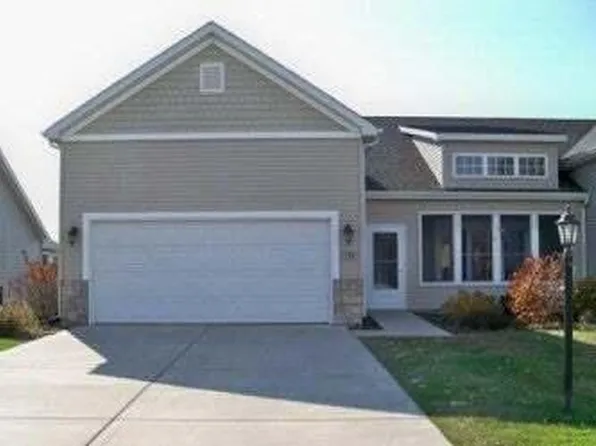 709 Blackstone Ct, Kouts, IN 46347