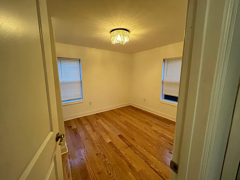 220 Lakeview Ave — Photo 8
