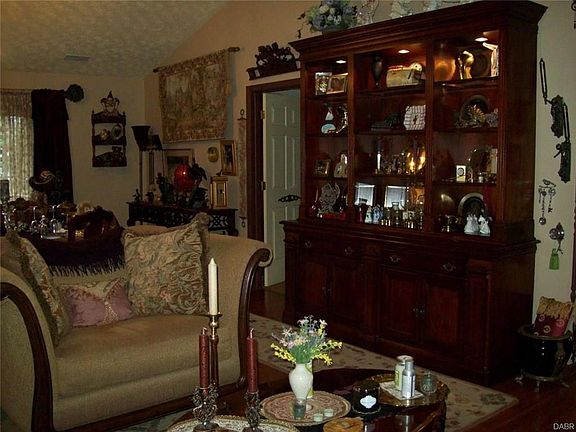 3rd image of 128 Marisa Dr
