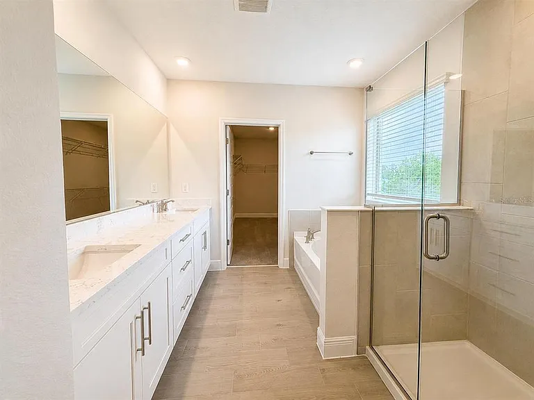 18035 Cider Mill Ln — Photo 37
