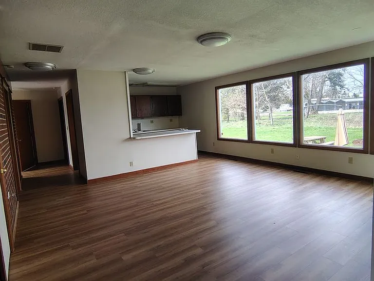1175 Mount Vernon Rd — Photo 9