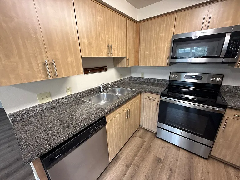 917 Bryan Ct — Photo 9