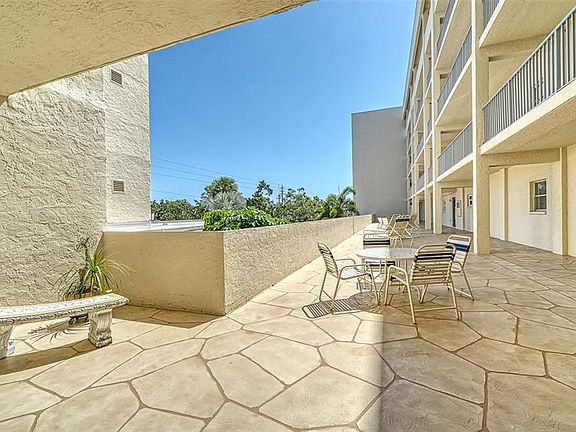 4th image of 1355 S Portofino Dr APT 103