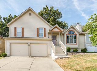 519 E 123rd Ter, Kansas City, MO 64145