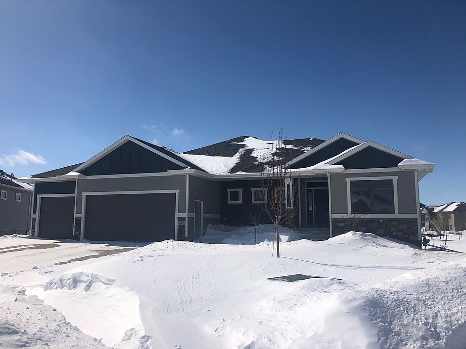 1st image of 8605 S Quiet Oak Cir