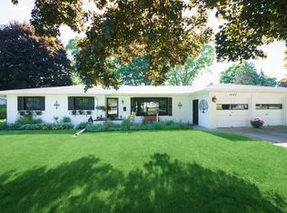 4143 Browning Dr, Saint Joseph, MI 49085