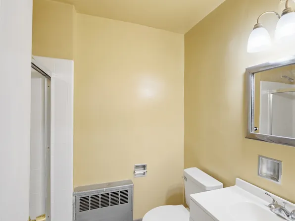 9816 Avenue J image 7 of 11