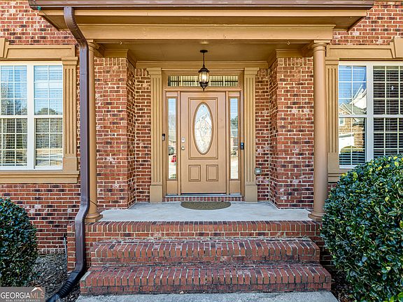 5th image of 10 Logans Run