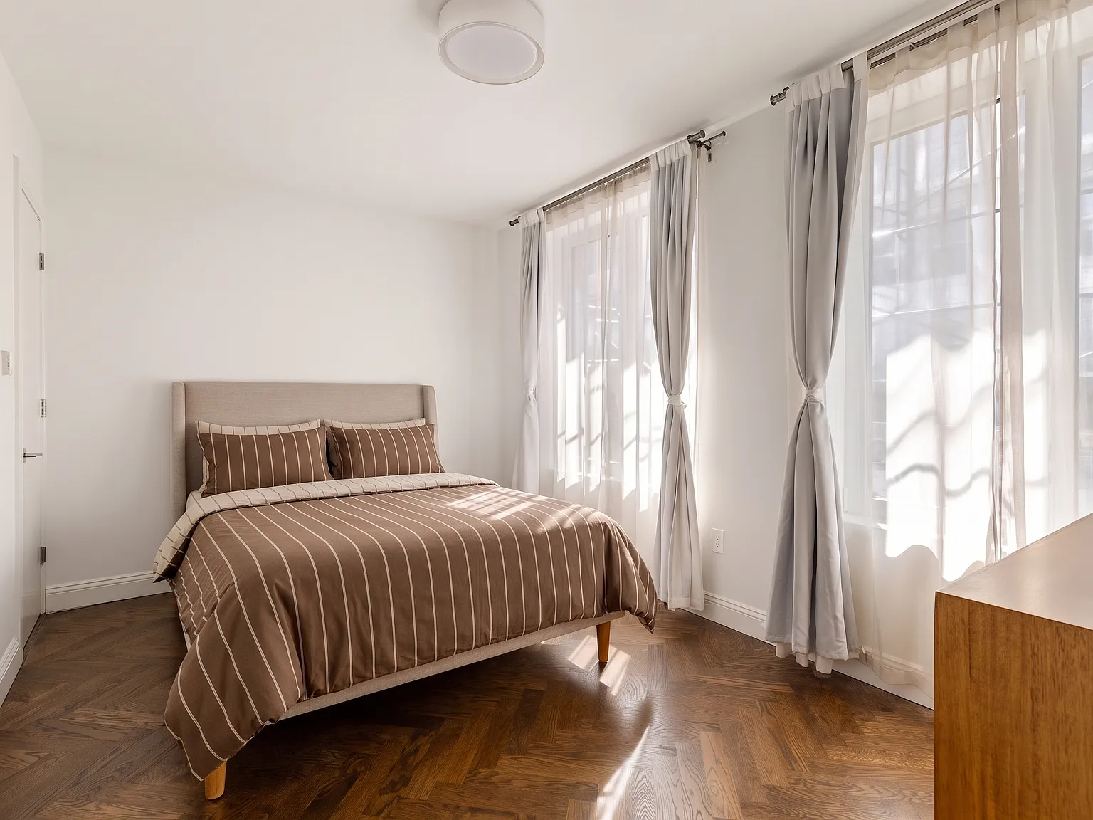 531 Vanderbilt Avenue — Photo 3