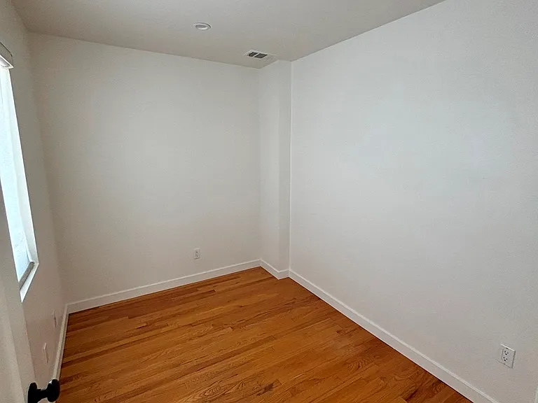 414 Firmin St — Photo 10