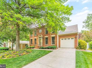 4815 8th Rd S, Arlington, VA 22204