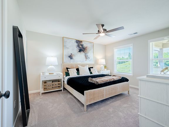 4th image of 729 Walton Terrace Dr