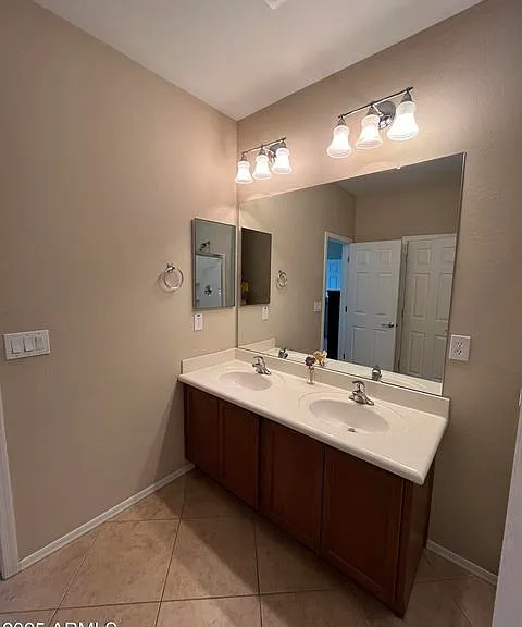 26087 W Tonto Ln — Photo 15