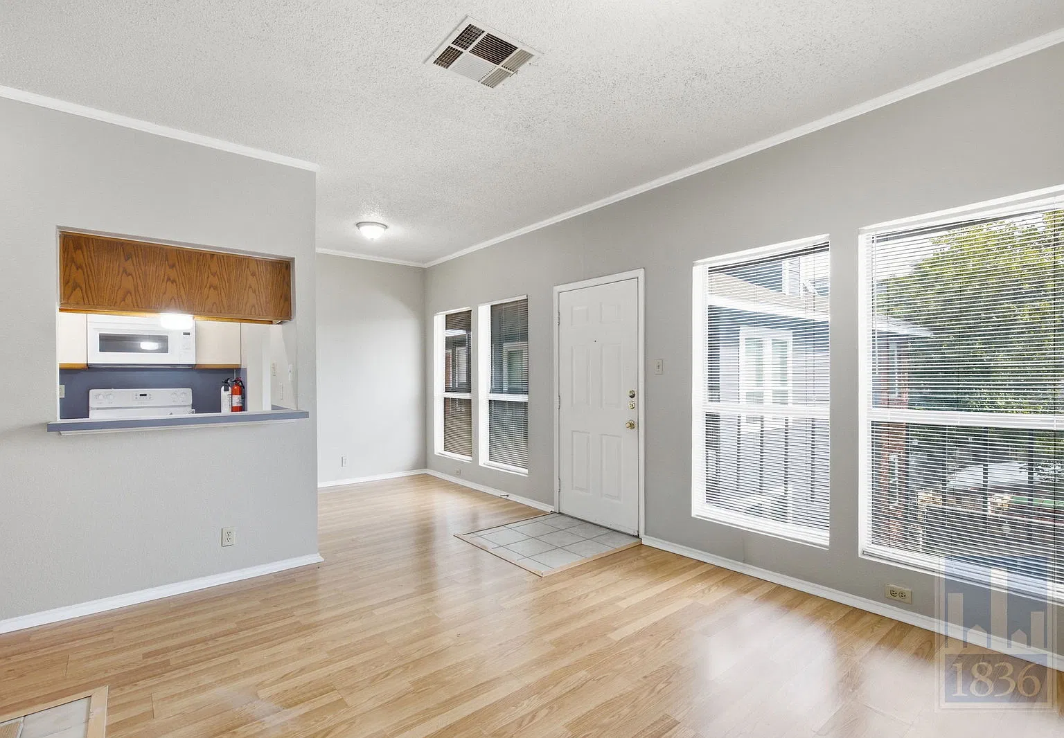 2 bed, 2.0 bath, 716 sqft, $1,450 — Photo 1