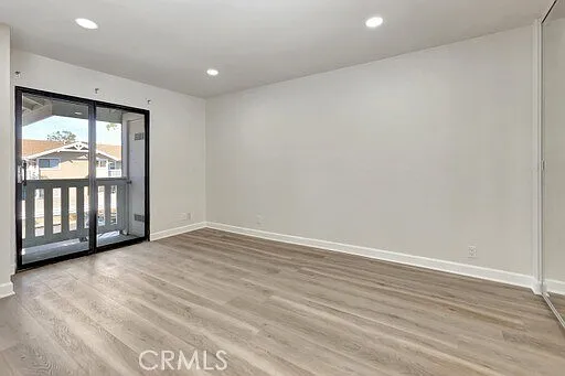2 bed, 951 sqft, $3,000 — Photo 3