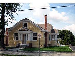 1st image of 1204 Lonsdale Ave