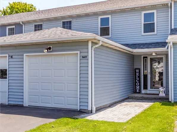 5687 Running Brook Rd, Farmington, NY 14425