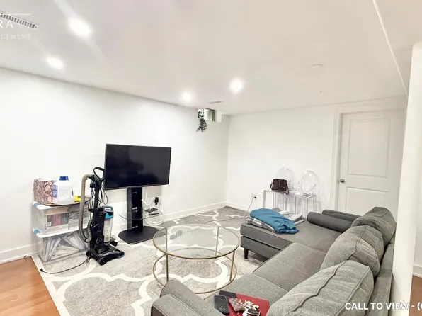 24 Tamara Dr #2, Richmond Hill, ON L4S 1E4