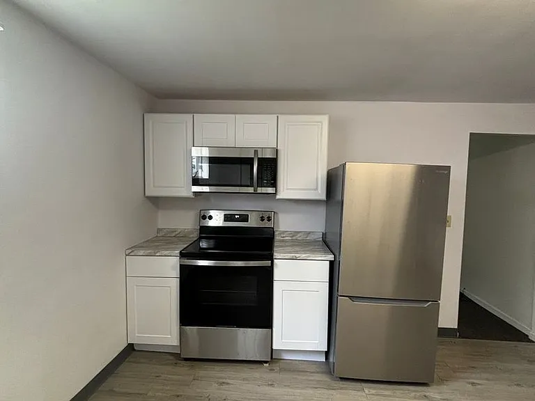 628-630 Moosic Street — Photo 2